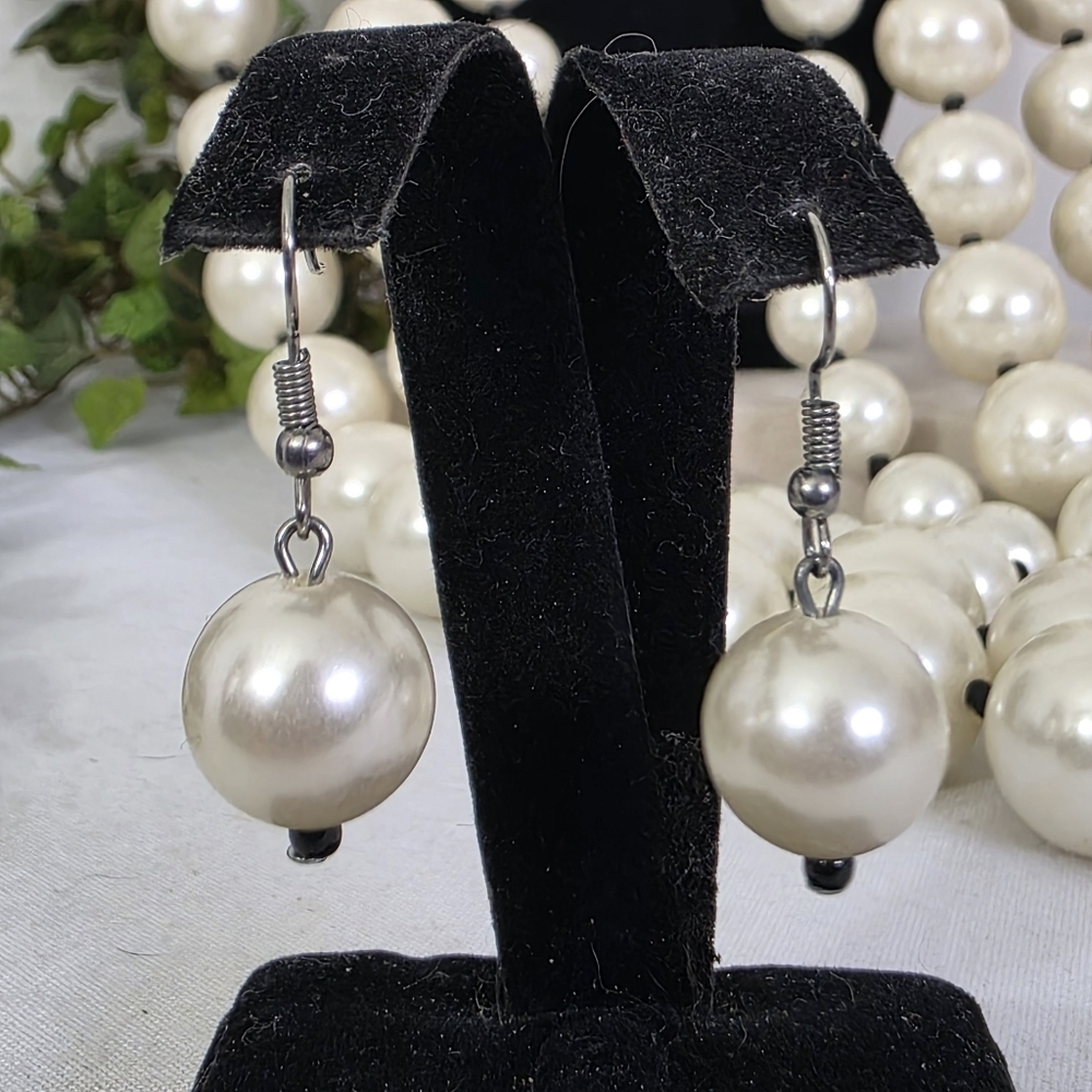 Large Statement Multi Strand Chunky Pearl Necklace and Earrings Set - Picture 11 of 15